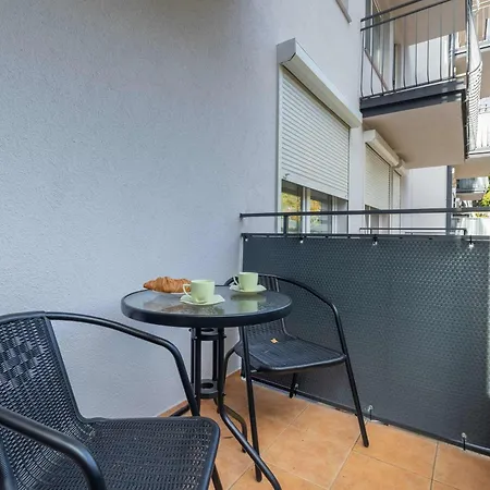 Apartment Bright Morskie Oko With Balcony By Renters *