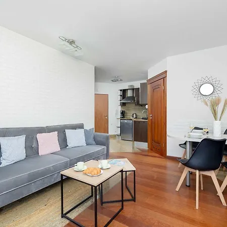 Bright Morskie Oko With Balcony By Renters