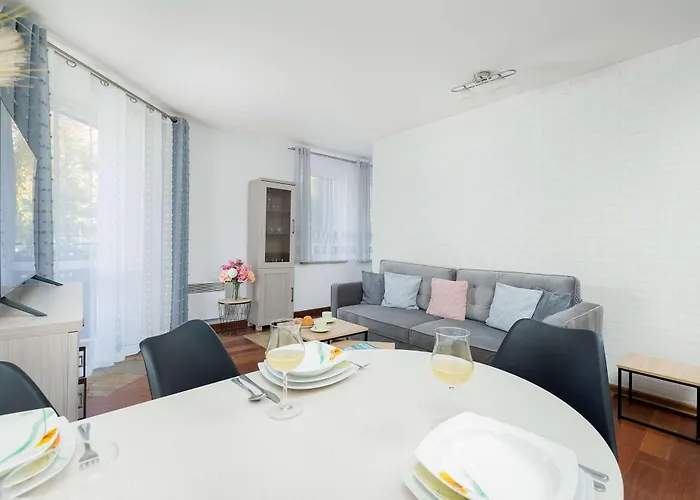 Апартаменты Bright Morskie Oko With Balcony By Renters Мендзыздрое