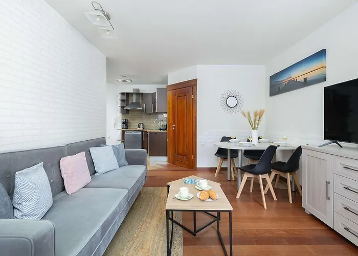 Bright Morskie Oko With Balcony By Renters Апартаменты *